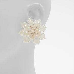 Petalpearl / Statement Earrings