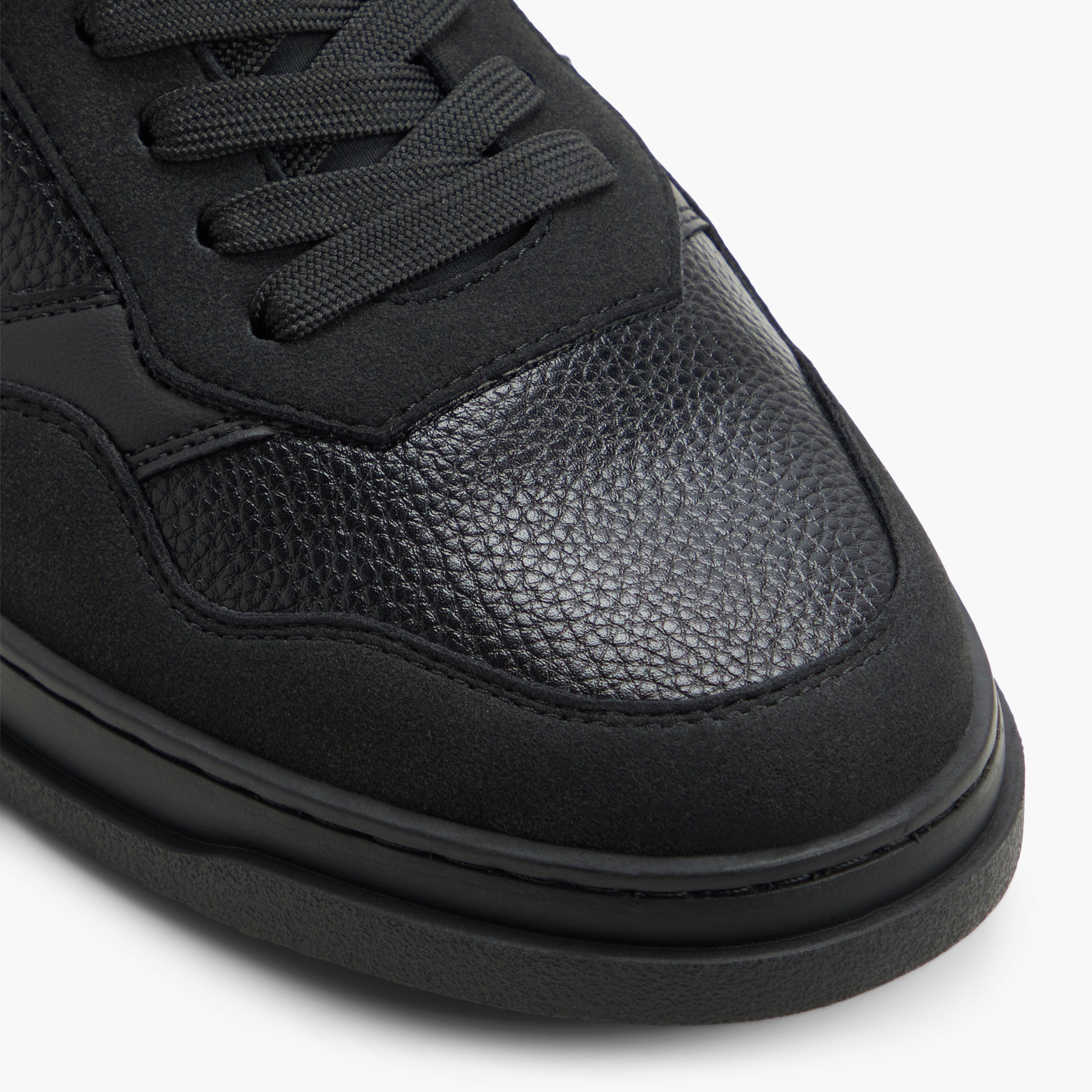 Petronas \ Sneakers