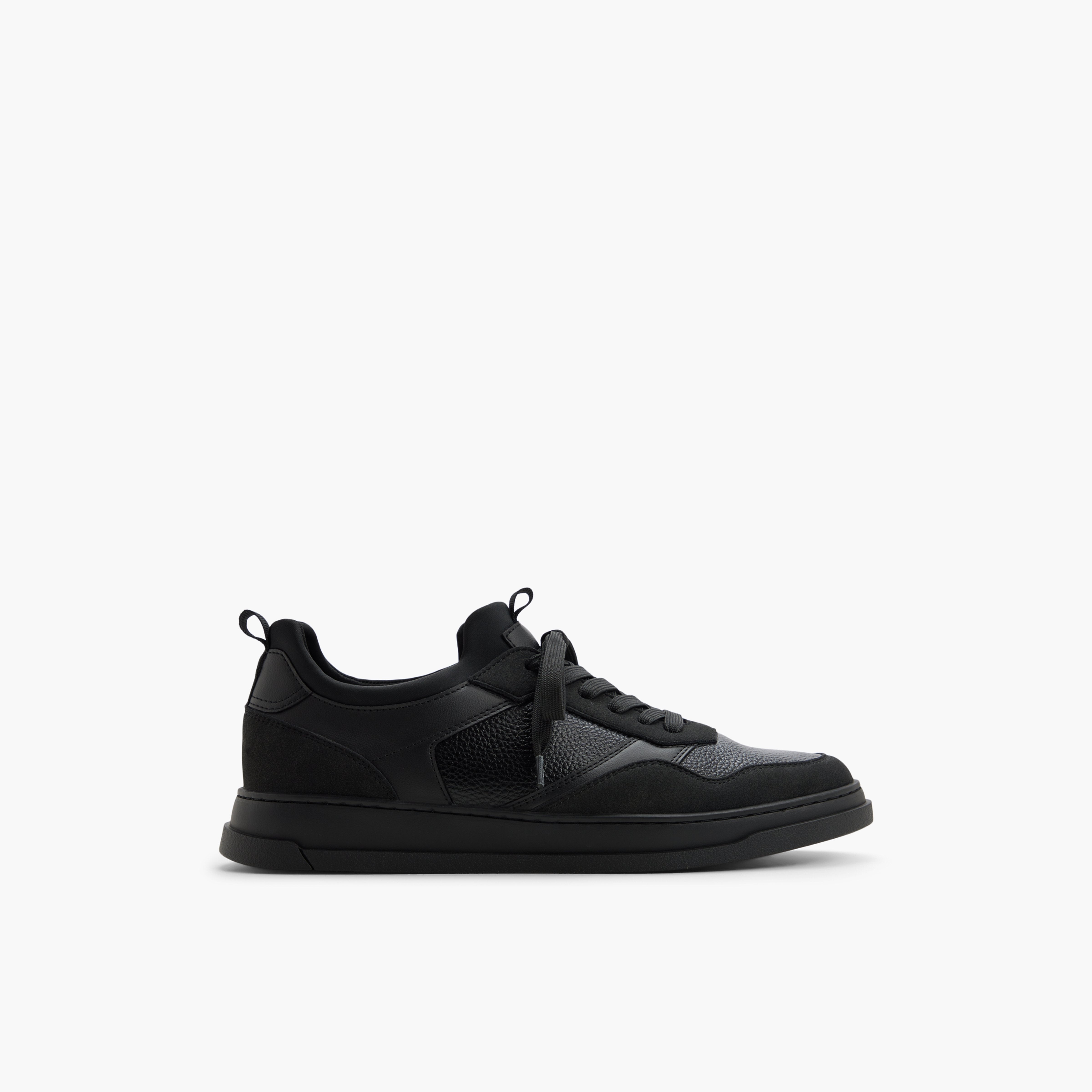 Petronas \ Sneakers
