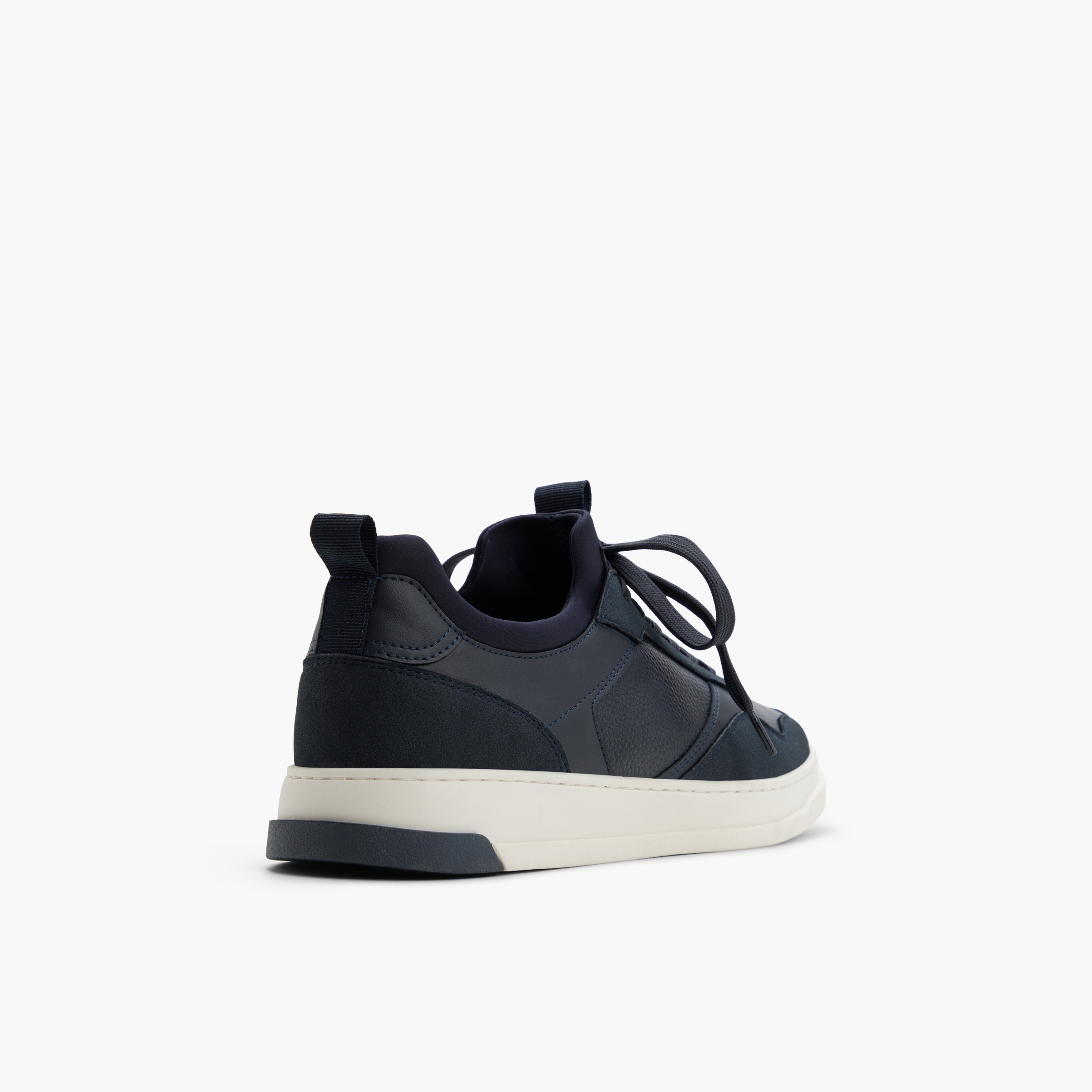 Petronas \ Sneakers