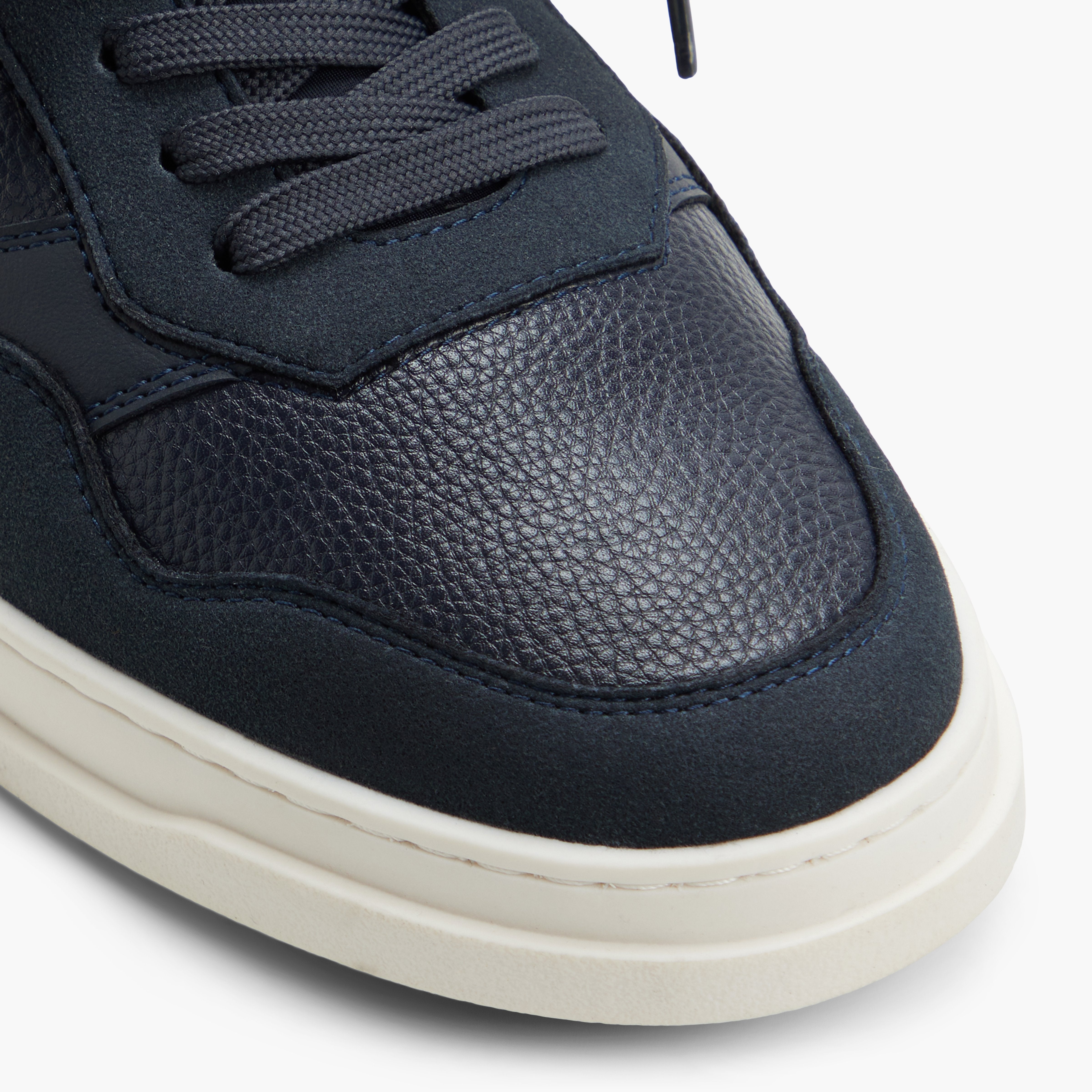 Petronas \ Sneakers