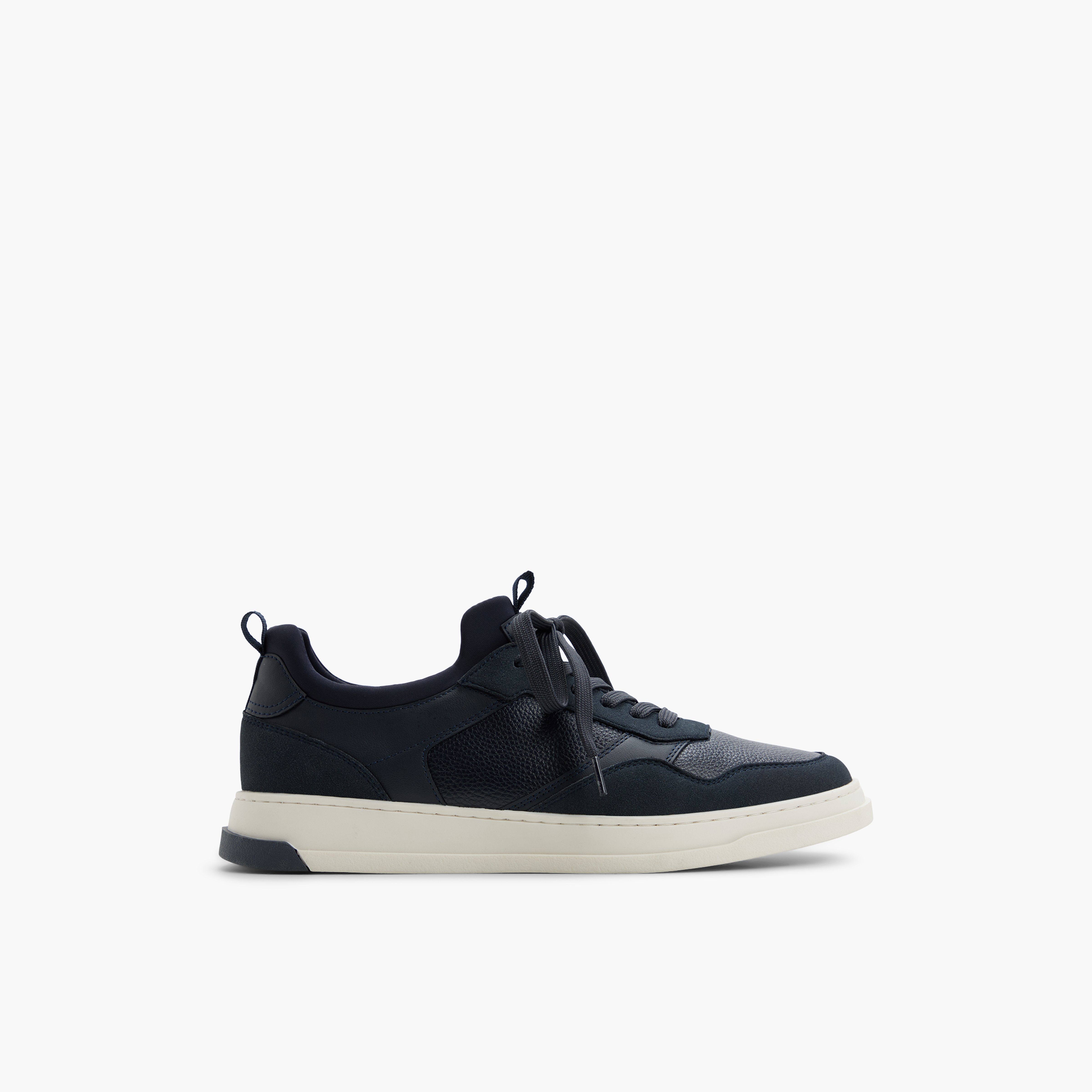 Petronas \ Sneakers