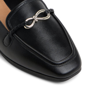 Pilar  /  Loafers