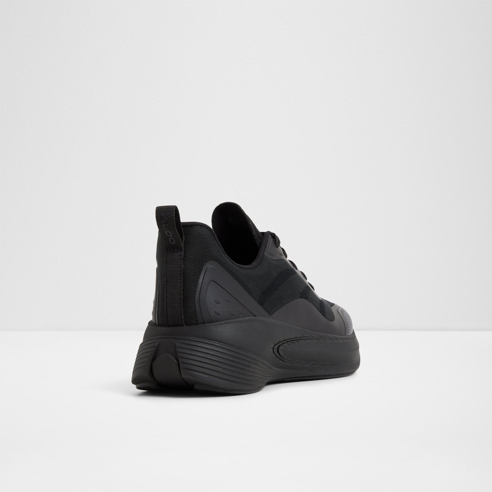 Pillowsnkr-M / أحذية رياضية