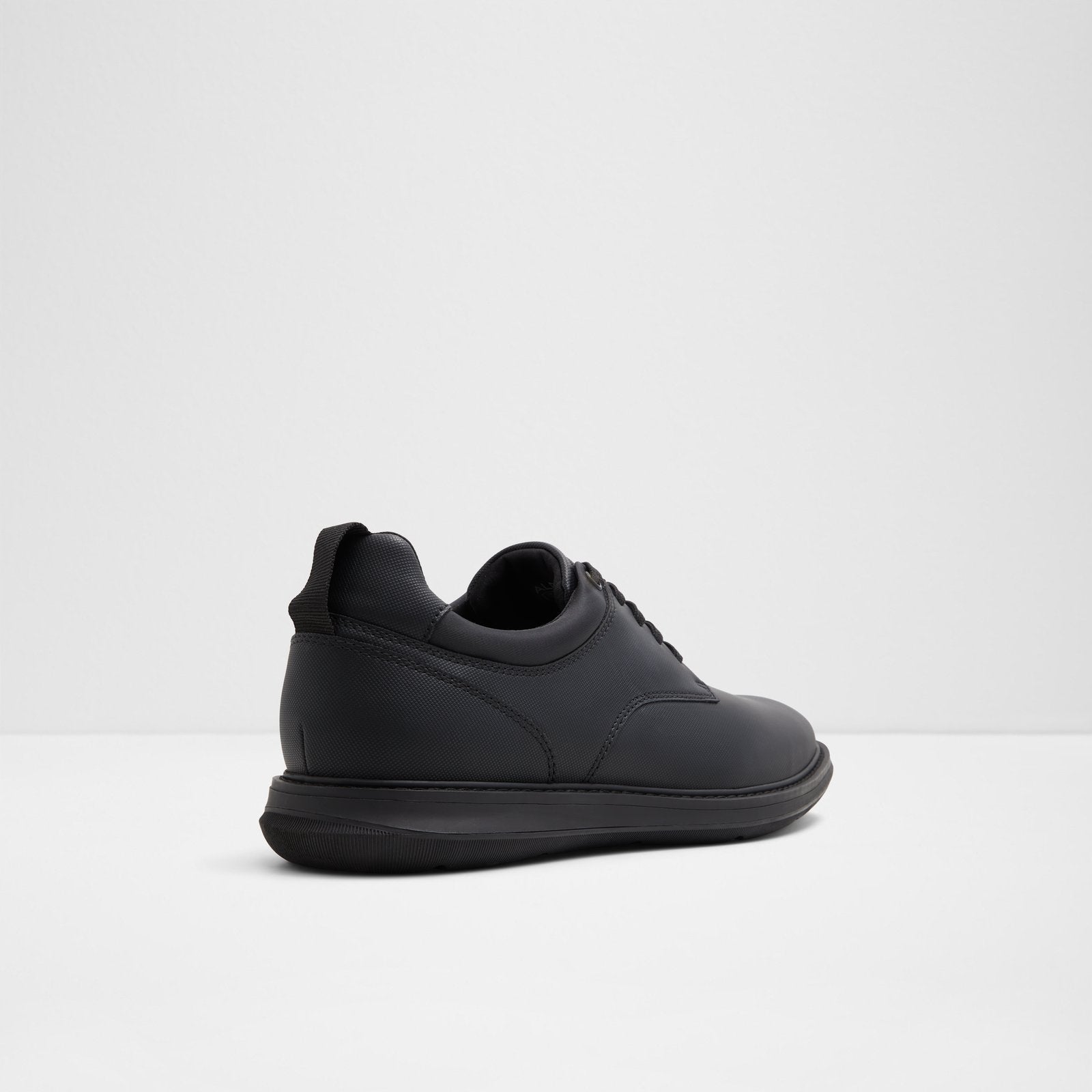 Preth / Lace Ups