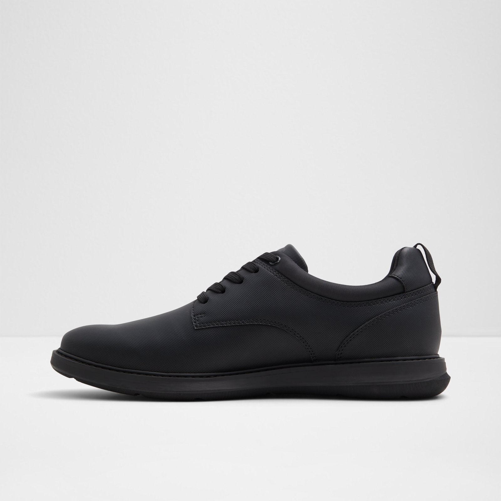 Preth / Lace Ups