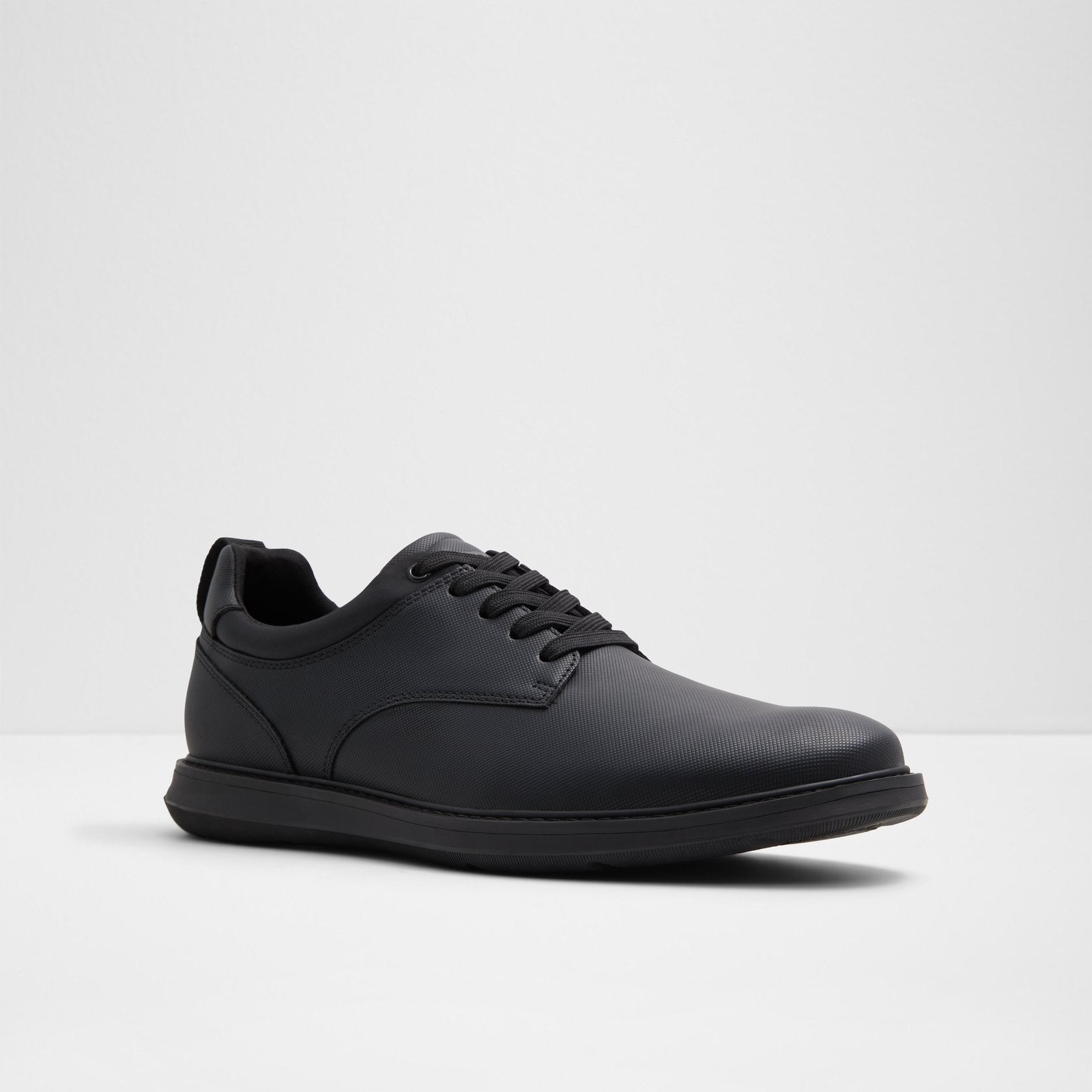 Preth / Lace Ups