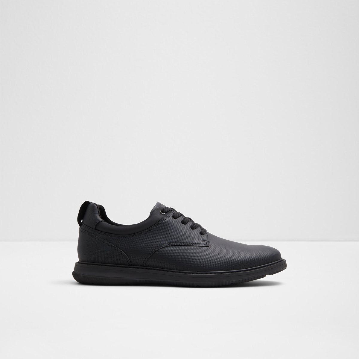 Preth / Lace Ups