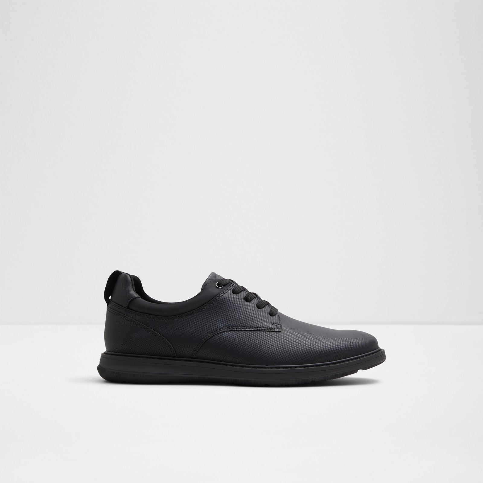 Preth / Lace Ups