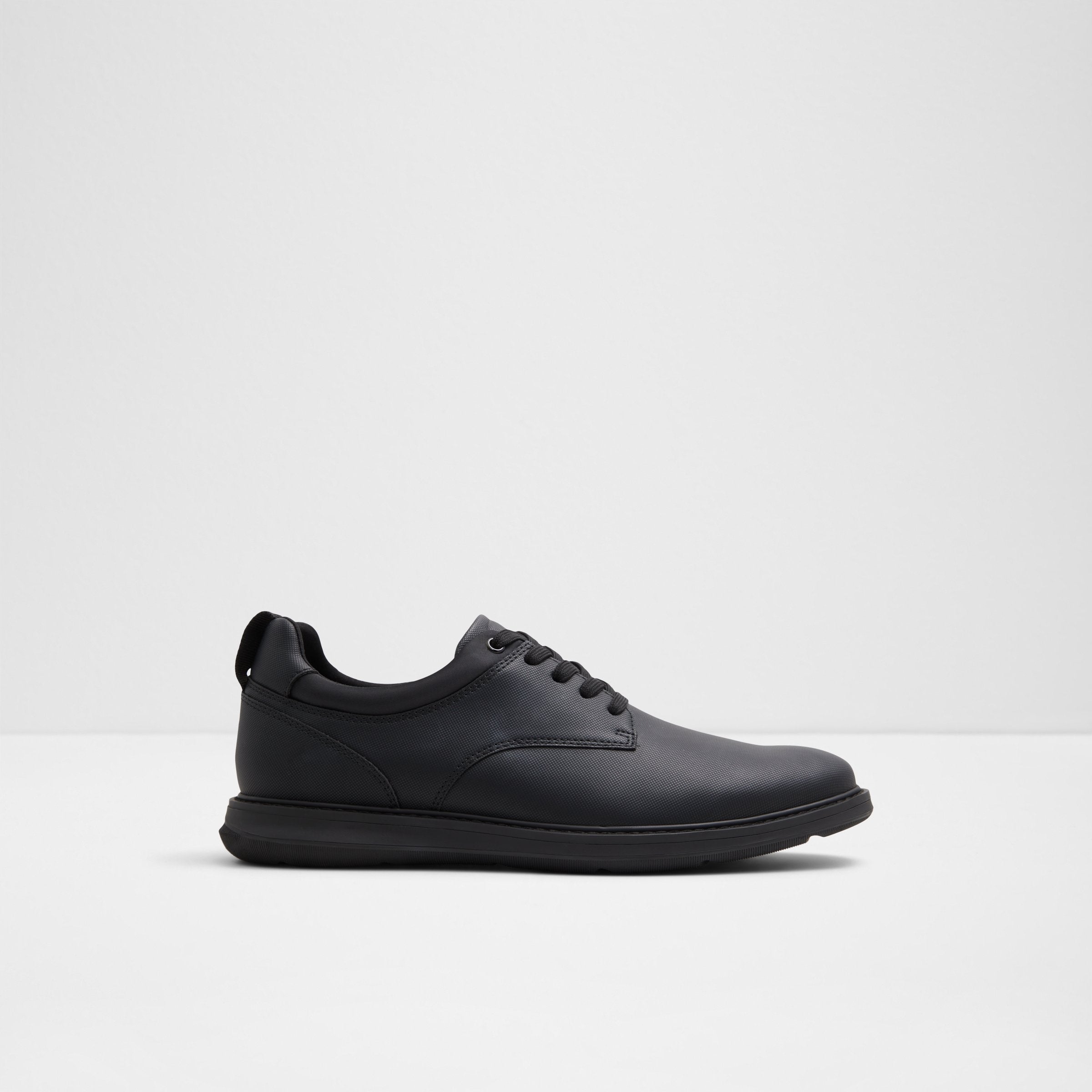 Preth / Lace Ups
