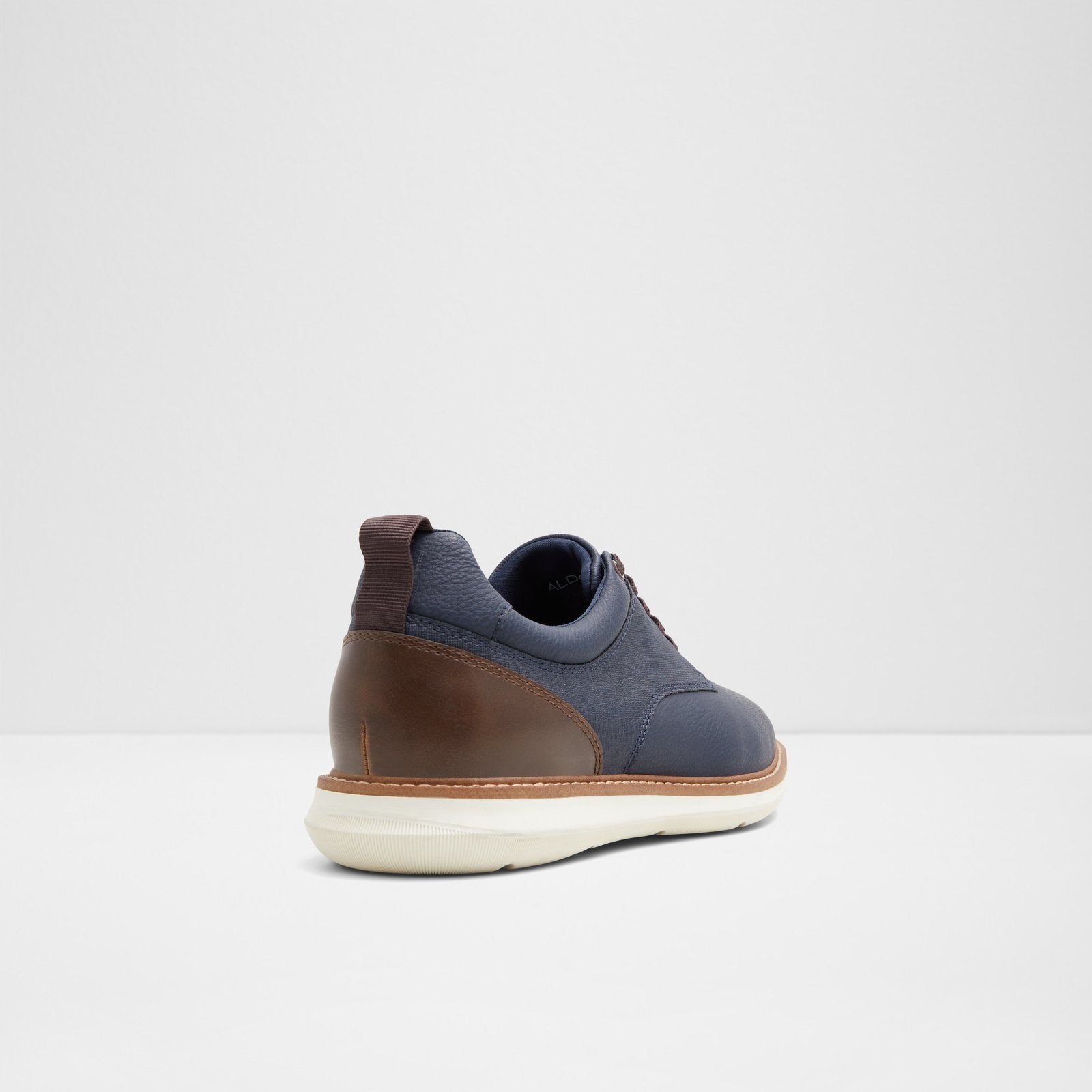 Preth / Lace Ups