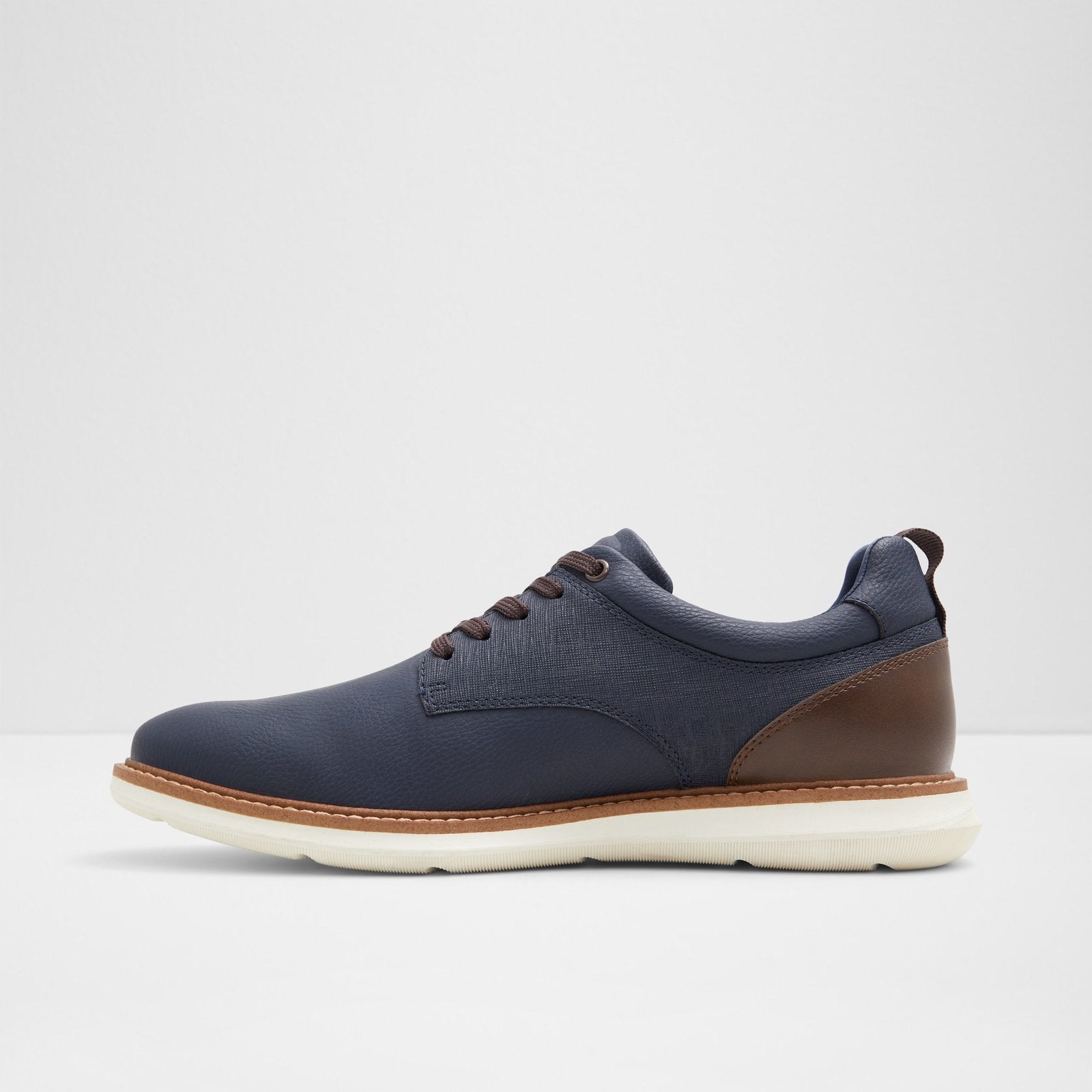 Preth / Lace Ups