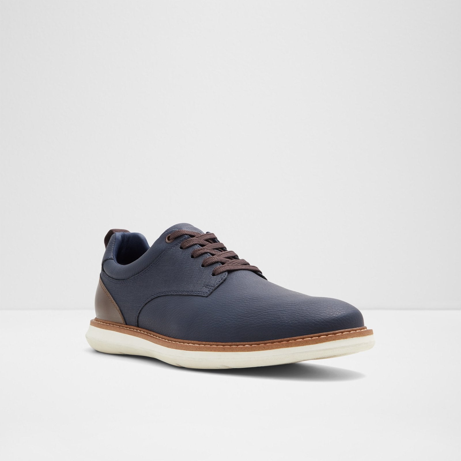 Preth / Lace Ups
