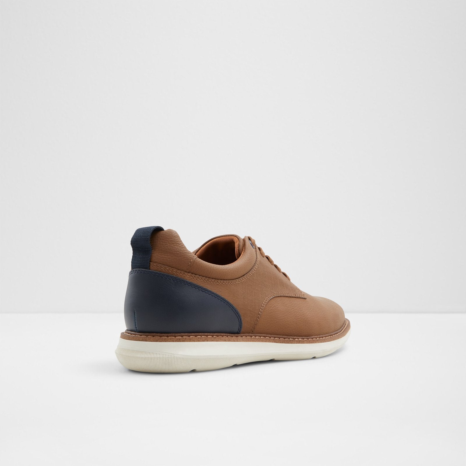 Preth / Lace Ups