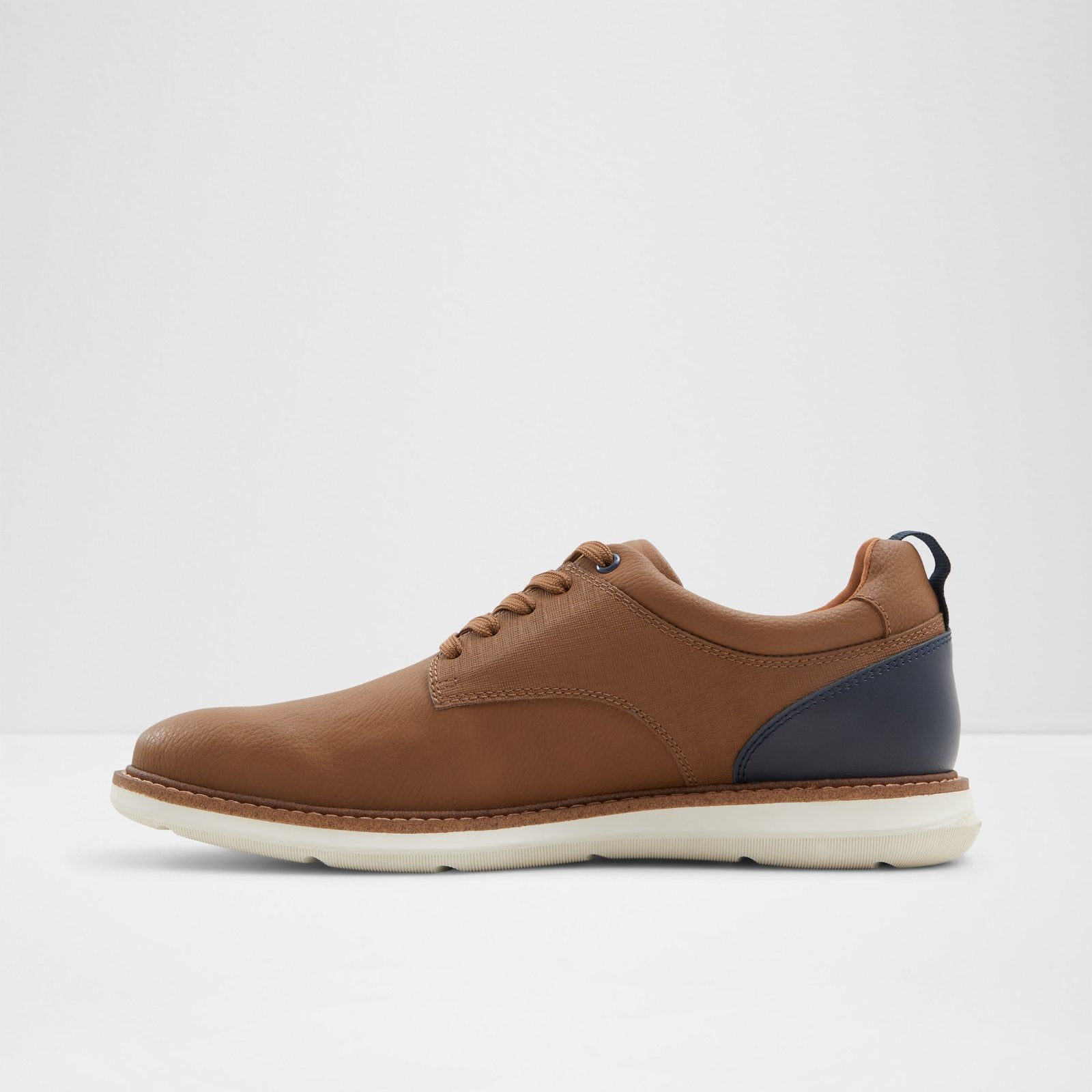 Preth / Lace Ups