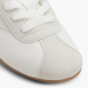 Sofiya / Sneakers