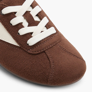 Sofiya / Sneakers