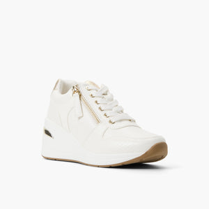 Jocelinne / Sneakers