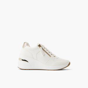 Jocelinne / Sneakers
