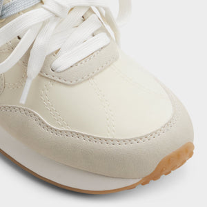 Caely / Sneakers