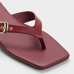 Leonnia / Flat Sandals