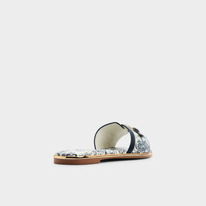 Alamassi / Flat Sandals