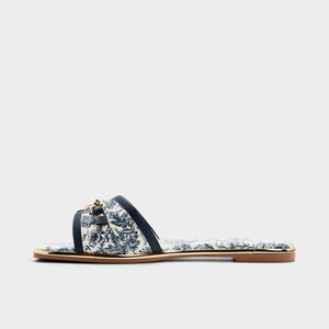 Alamassi / Flat Sandals