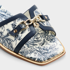 Alamassi / Flat Sandals