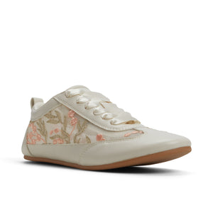 Quincie  /  Sneakers