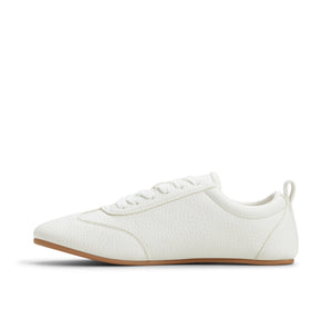 Quincie  /  Sneakers