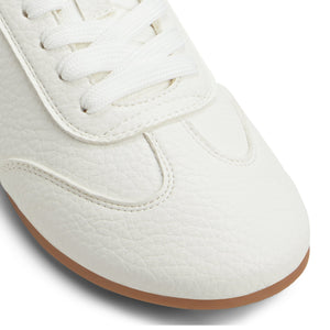 Quincie  /  Sneakers