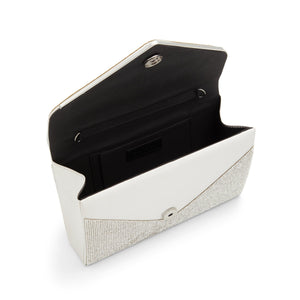 Qweenbee  /  Clutch