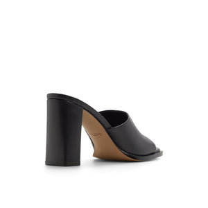 Re-Sophia / Heeled Sandals