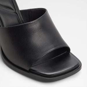 Re-Sophia / Heeled Sandals