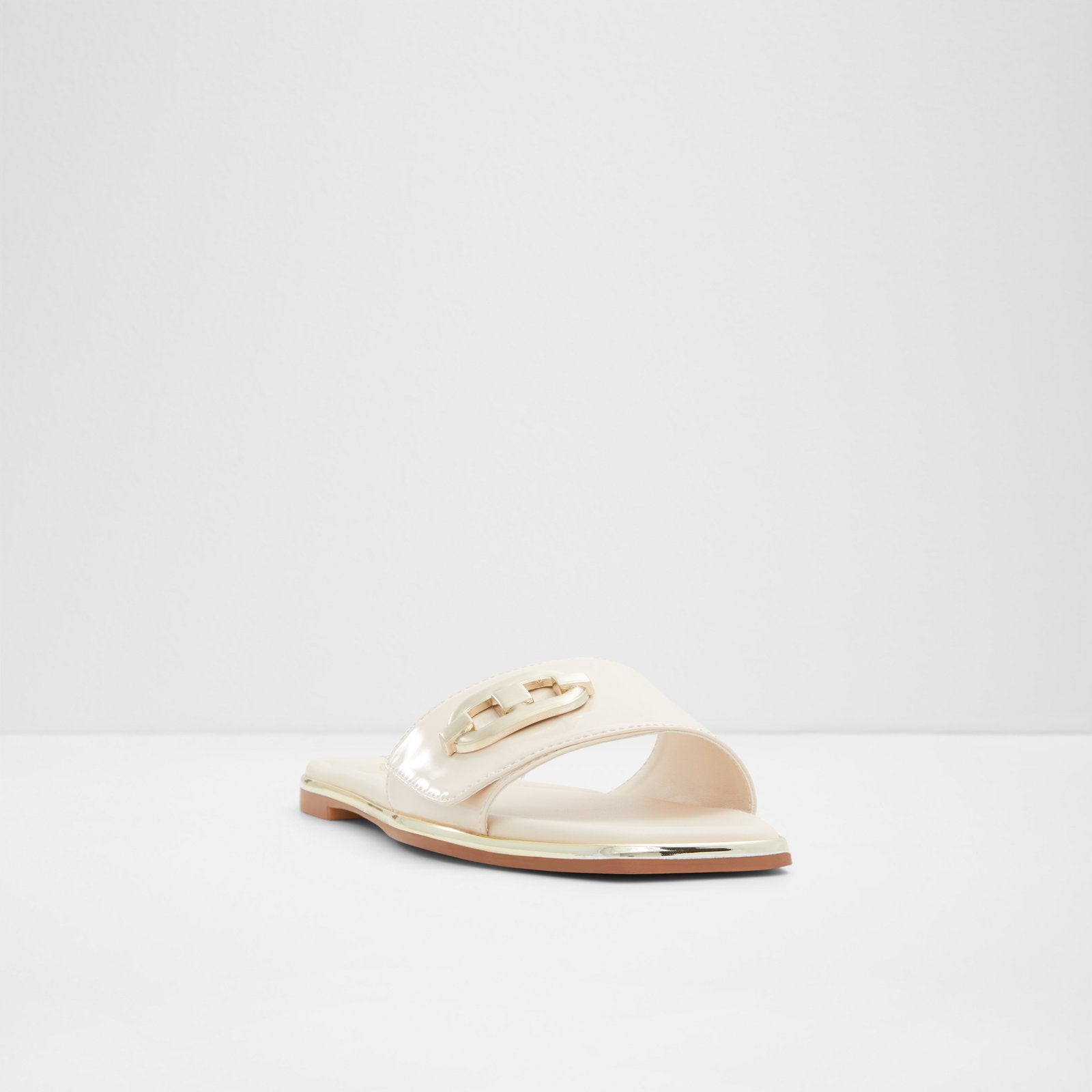 Remila / Flat Sandals