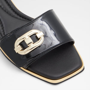Remila / Flat Sandals