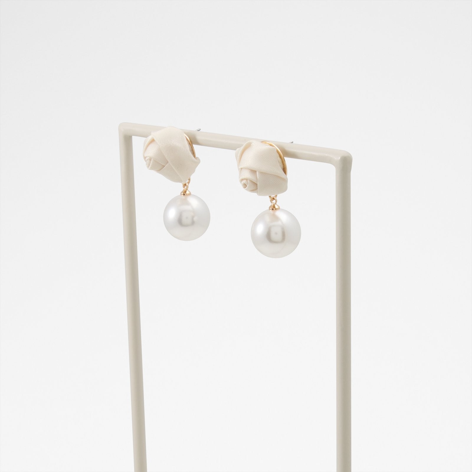 Rosettee / Earrings