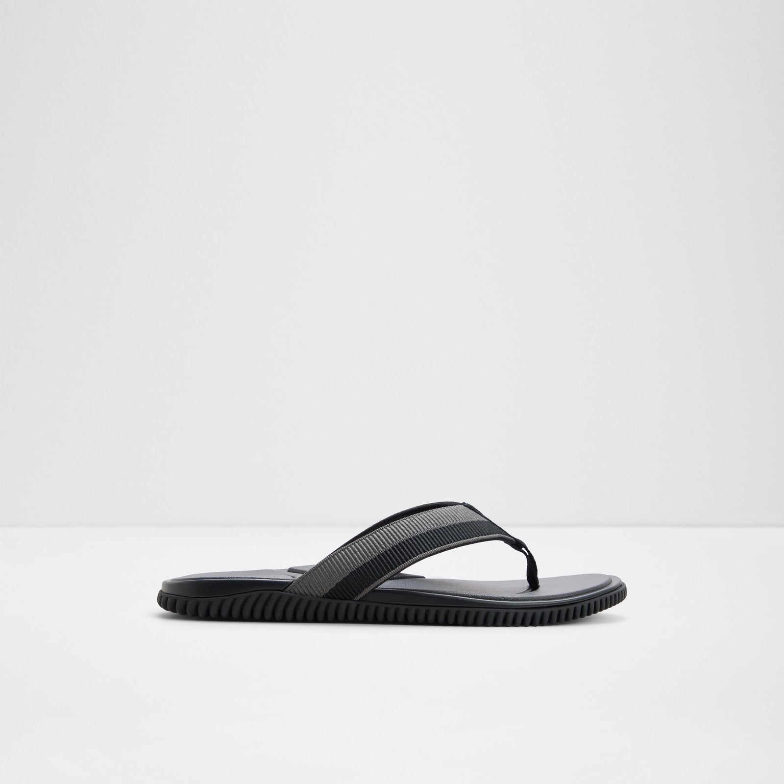 Sainz / Flat Sandals