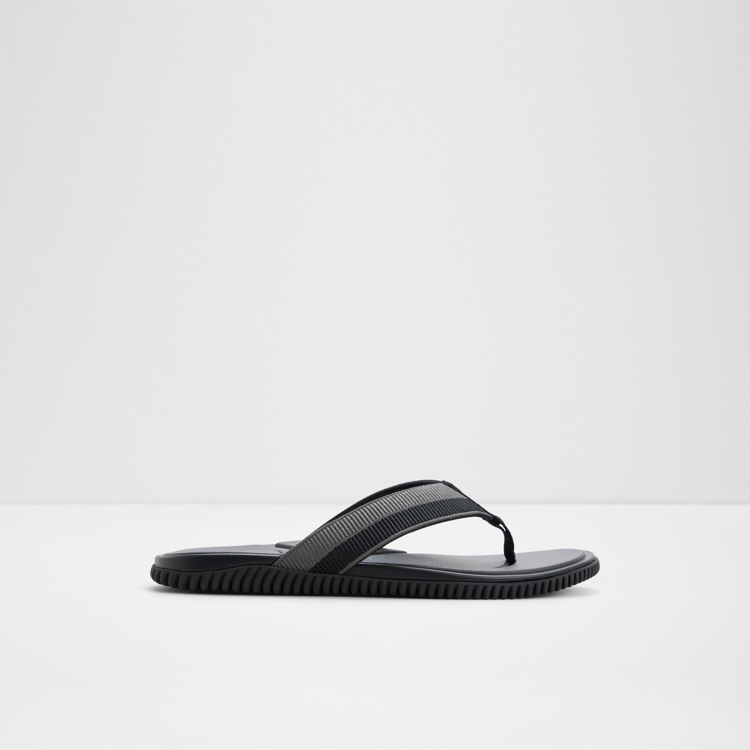 Sainz / Flat Sandals