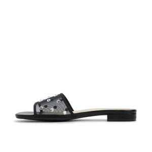 Sakinah  /  Flat Sandals