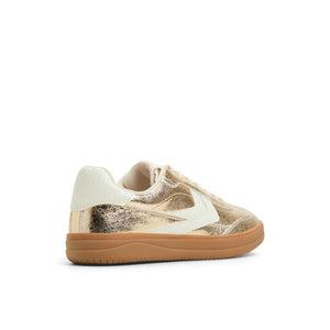 Salome  /  Sneakers