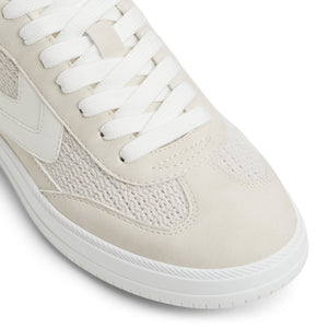 Salome  /  Sneakers