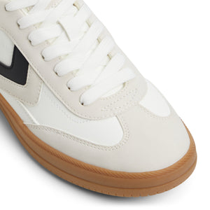 Salome / Sneakers