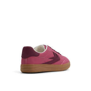Salome / Sneakers