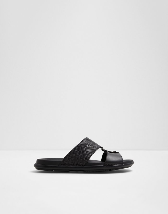 Salum / Flat Sandals