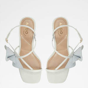 Sandflower / Heeled Sandals