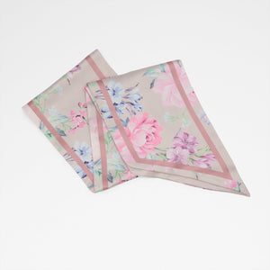 Scarflor / إكسسوارات
