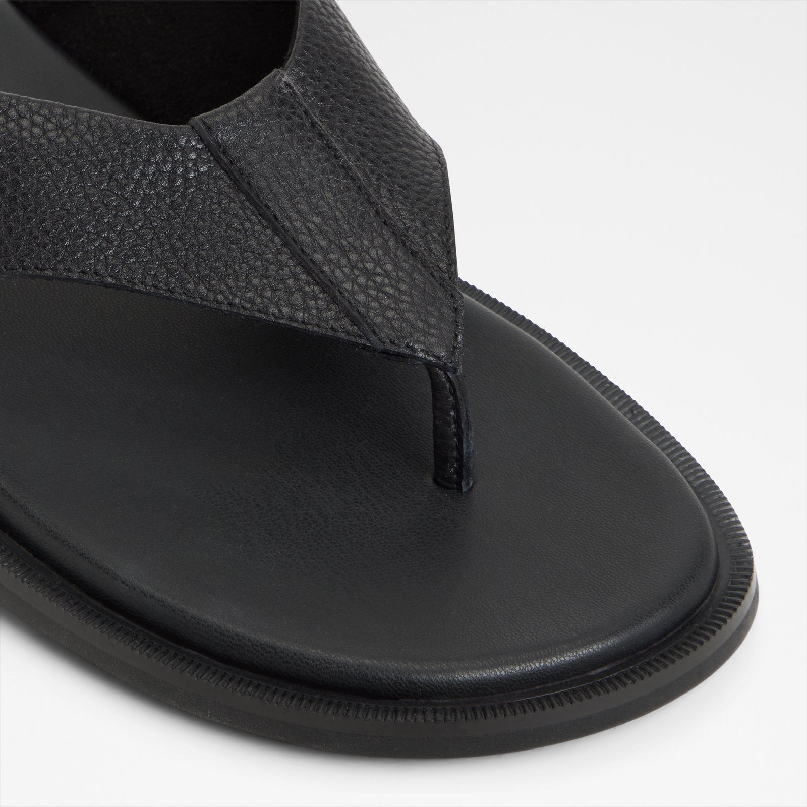 Serano / Flat Sandals