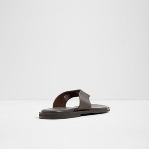 Serano / Flat Sandals