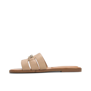 Serinna / Flat Sandals